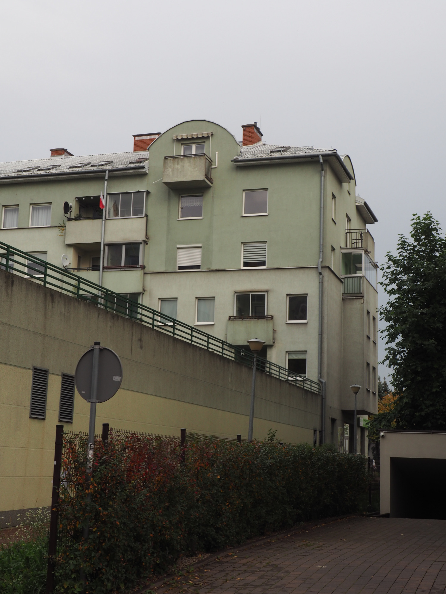 Zdjęcie architektury budynku Budynek mieszkalno-usługowy